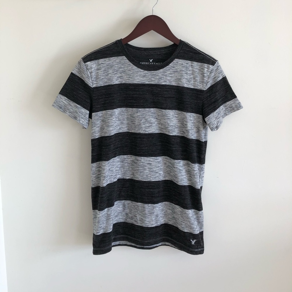 American Eagle men’s S classic fit striped t-shirt